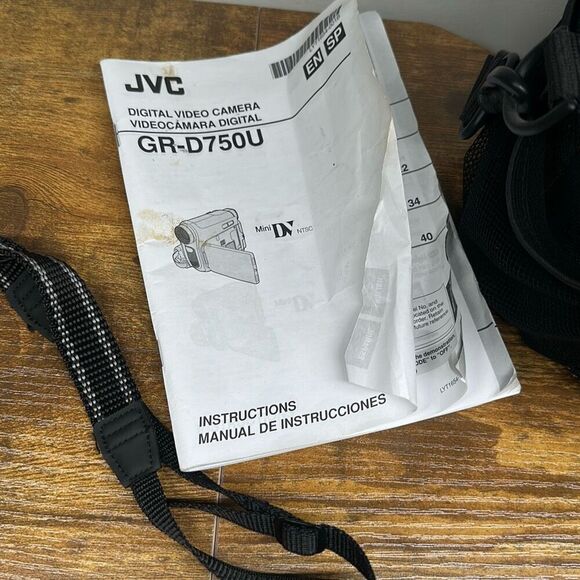 JVC Mini DV Digital Video Camera GR-D750U 34x optical zoom with Accessories READ - Picture 12 of 12